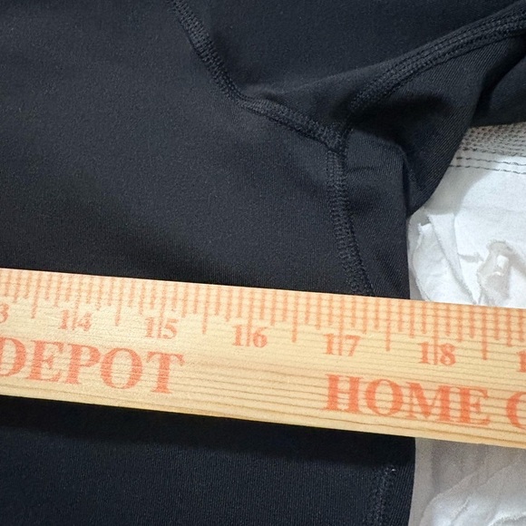 Woman’s Nike Pro Thermal Dri-FIT Long Sleeve Crew Top with Thumbholes. Size L - Picture 6 of 13